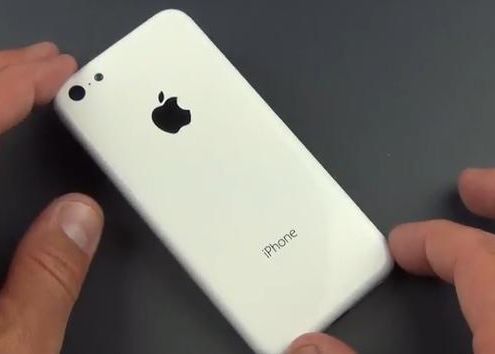 Cum ar putea arata viitorul iPhone 5C. Modelul s-ar putea lansa pe 6 septembrie. VIDEO Cum Ar Putea Arata Viitorul Iphone 5c Modelul S Ar Putea Lansa Pe 6 Septembrie Video