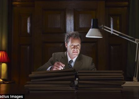 Creativitatea Este Mai Mare Cand Lumina Este Mai Mica