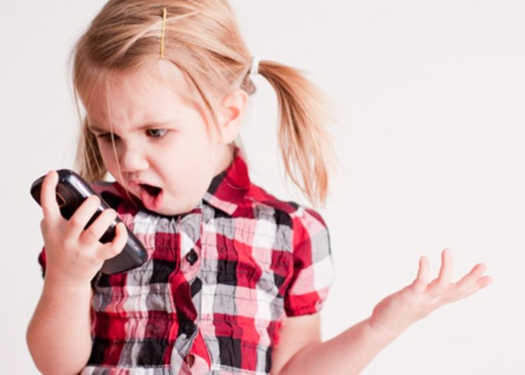 La Ce Varsta Primesc Un Smartphone Copiii Din Romania