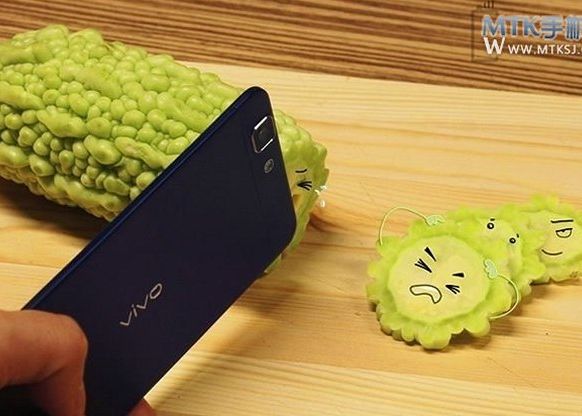 Experiment Cum Se Descurca In Bucatarie Cel Mai Subtire Telefon Din Lume Vivo X3