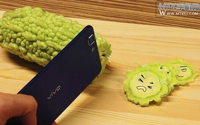 Experiment Cum Se Descurca In Bucatarie Cel Mai Subtire Telefon Din Lume Vivo X3