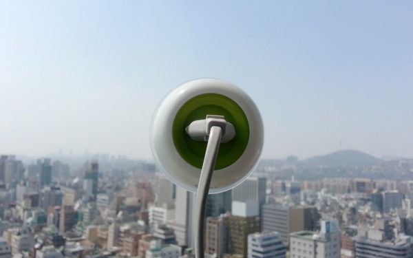 Cum Poti Incarca Telefonul Pe Geam Gadgetul Care Ar Trebui Sa Se Gaseasca In Orice Casa