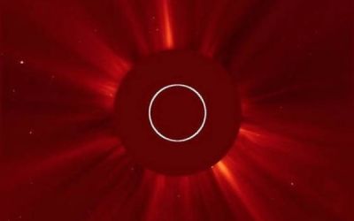 NASA a difuzat imagini cu eruptia solara. Particulele radioactive ajung pe Terra sambata