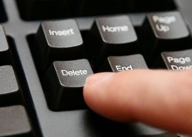 Vrei sa-ti dai “delete” de pe Internet? Uite ce trebuie sa faci! Vrei Sa Ti Dai Ldquo Delete Rdquo De Pe Internet Uite Ce Trebuie Sa Faci