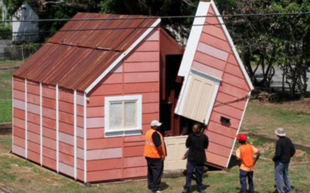 O casa devine scena in aer liber in doar 90 de minute VIDEO Din Casa In Scena In Aer Liber In Doar 90 De Minute Video