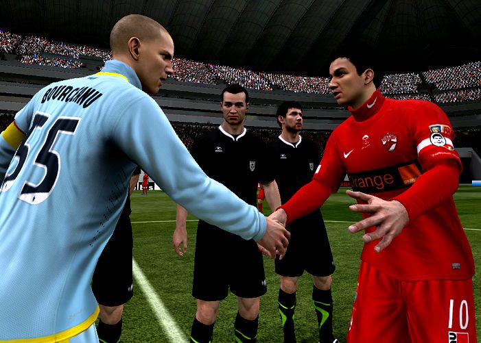 Fifa 13 In Editie Speciala Pentru Romania Cativa Romani Au Modificat Jocul Ca Sa Cuprina Si Echipele Din