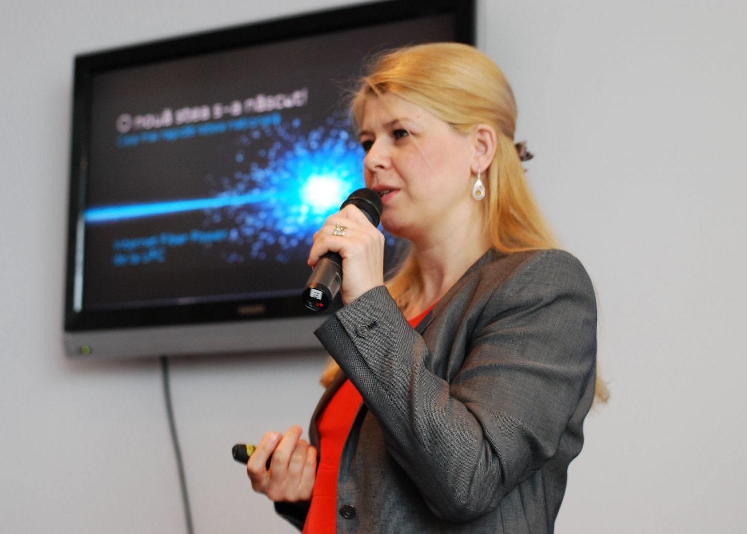 Internet Cu Viteze De Pana La 200 Mbps In 9 Orase Din Romania Prin Upc Fiber Power