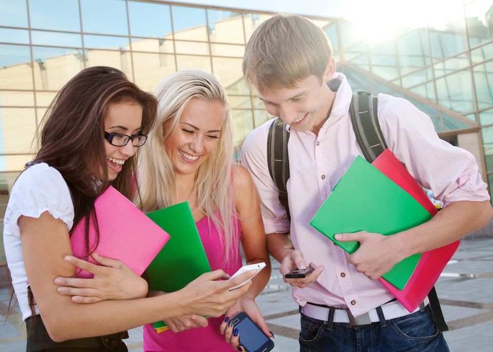 Comisia Europeana Vrea Desfiintarea Roamingului Convorbirile Se Pot Ieftini Cu Pana La 90