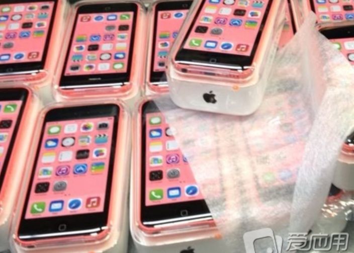 Iphone 5c Fotografiat Pentru Prima Data In Cutia Originala Imagini Neoficiale