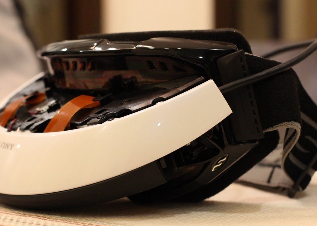 Sony HMZ-T3 Sony Lanseaza La Ifa Berlin O Tehnologie Sf Casca Virtuala 3d Hmz T3