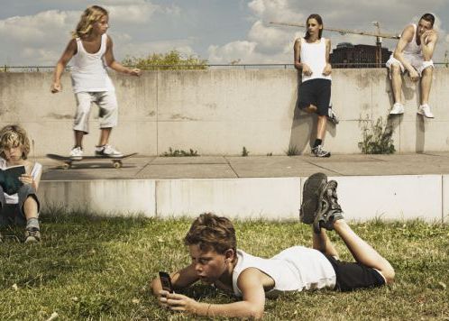 Mesajele Dese Trimise De Copii Cu Telefonul Mobil Duc La Comportament Antisocial