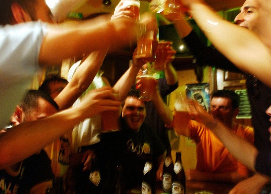 Efectul Facebook Supraexpunerea In Online Ajuta La Consumul De Alcool Si La Fumatul Excesiv