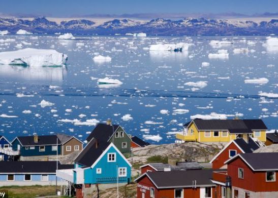 Groenlanda Devine Mai Verde Nu E Totul Roz Insa