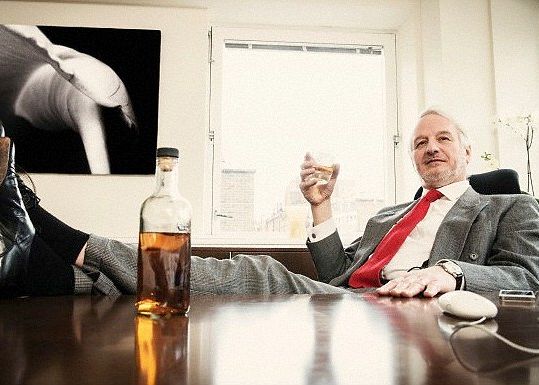 Un Birou Mai Mare Ii Face Pe Oameni Sa Devine Necinstiti