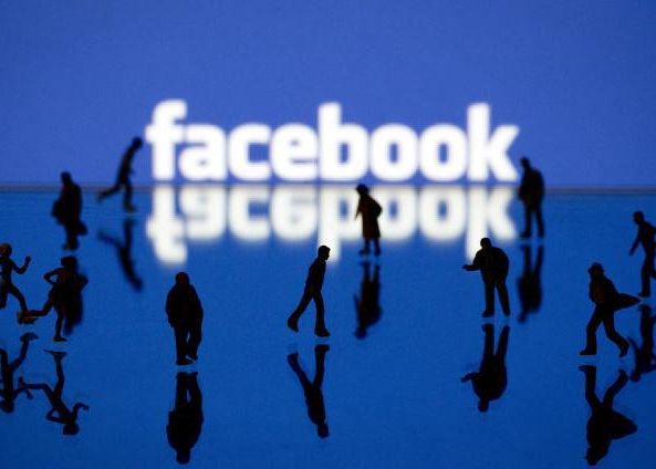 Facebook va experimenta o varianta de autoplay pentru toate clipurile, inclusiv pentru reclame Facebook Va Experimenta O Varianta De Autoplay Pentru Toate Clipurile Inclusiv Pentru Reclame