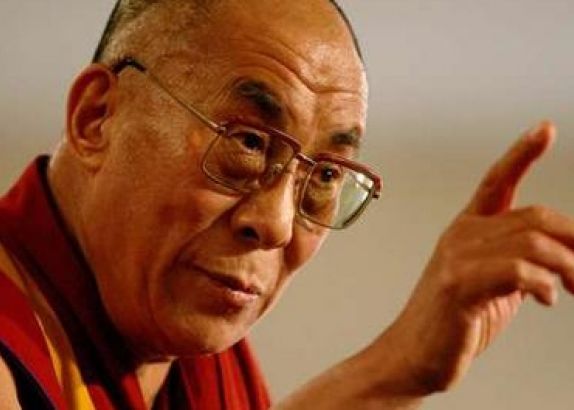 Dalai Lama Spune Ca Extraterestri Ne Vor Vizita Momentul Va Fi Infricosator Pentru Multi Locuitori Ai