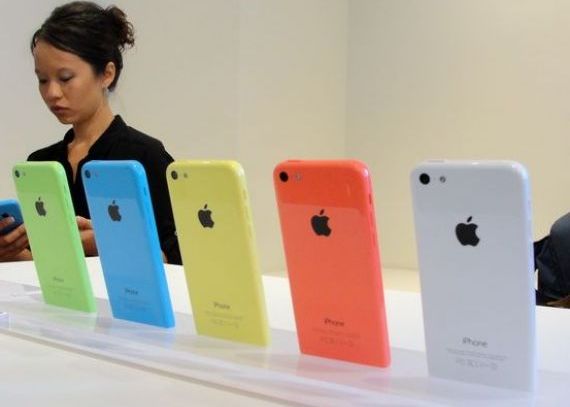 Actiunile Apple Au Scazut Cu 3 2 Dupa Lansarea Iphone 5c Compania Pastreaza Misterul Privind Precomenzile