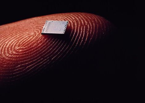 Cel Mai Tare Gadget Posibil Supertehnologia Inventata De Un Elev Ce Poti Face Cu Acest Patratel