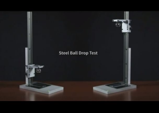 Uita de Gorilla Glass. Ecranul de smartphone care rezista si la o lovitura de ciocan. VIDEO Uita De Gorilla Glass Ecranul De Smartphone Care Rezista Si La O Lovitura De Ciocan Video