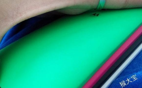 Motorola Copiaza Apple Varianta Ieftina A Lui Moto X Ar Putea Avea Carcase Colorate Galerie Foto