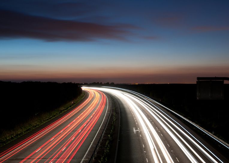 Marea Britanie Pregateste Prima Autostrada Din Lume Cu Internet Si Senzori Instalati In Asfalt