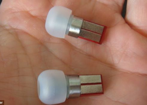 Split, castile care permit controlul mp3 playerului cu dintii Split Castile Care Permit Control Mp3 Playerului Cu Dintii