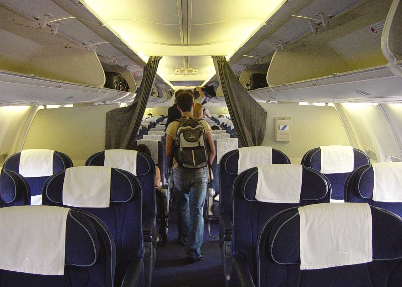 Europa Ar Putea Permite Folosirea Electronicelor In Timpul Decolarii Si Aterizarii Avionului