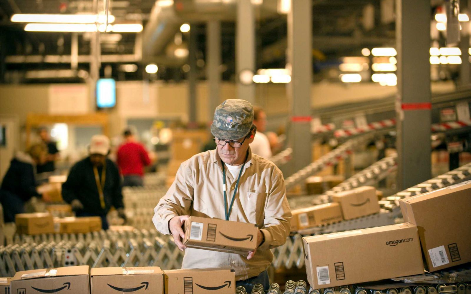 Cel Mai Mare Magazin Online Din Lume A Dat Startul Reducerilor De Black Friday