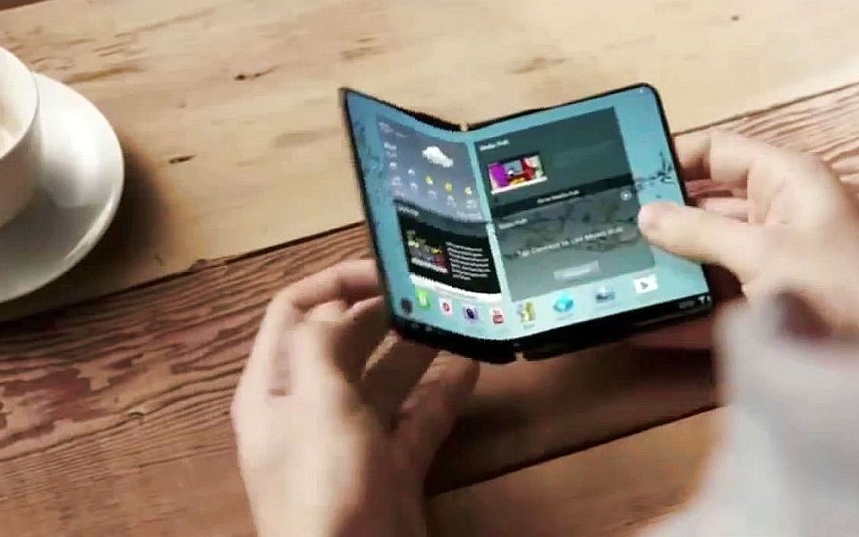 Samsung Promite Ca Pana In 2015 Vom Putea Plia Ecranul Telefonului