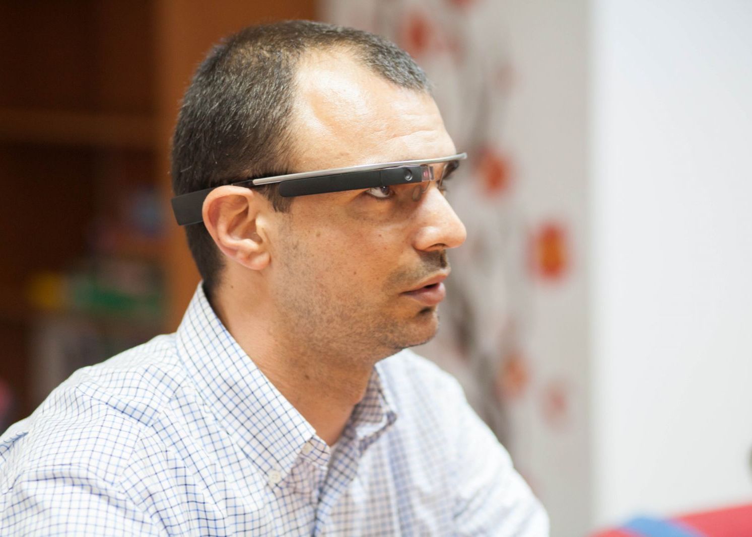 Andrei Urucu Primul Programator Din Lume Care A Facut Un Joc Special Pentru Google Glass