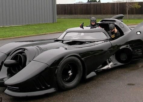 Vrei un Batmobil? Licitatia incepe de la 90.000 de lire sterline Vrei Un Batmobil Licitatia Incepe De La 90 000 De Lire Sterline