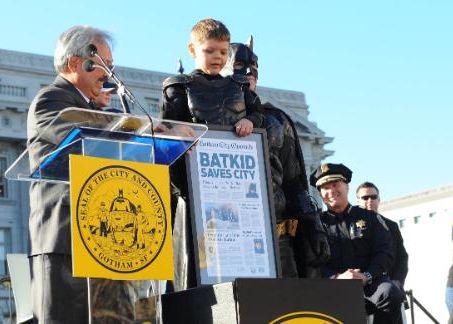 San Francisco Salvat De Batkid Un Intreg Oras A Indeplinit Visul Unui Copil Bolnav Care Voia Sa Fie Batman