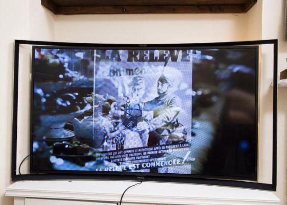 Samsung S9c Oled Televizorul Care Permite Vizionarea A Doua Programe Diferite In Acelasi Timp