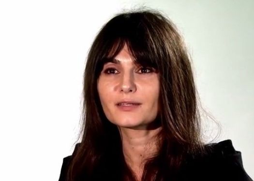 Romanca Ale Carei Haine Au Fost Purtate De J Lo Si Eva Longoria Fara Creativitate Nu Avem Nimic