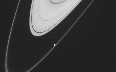 Saturn ar putea avea un nou satelit natural