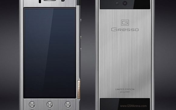 Gresso Radical R1: cum arata si ce stie telefonul de $1.800 editie limitata Gresso Radical R1 Cum Arata Si Ce Stie Telefonul De 1 800 Editie Limitata