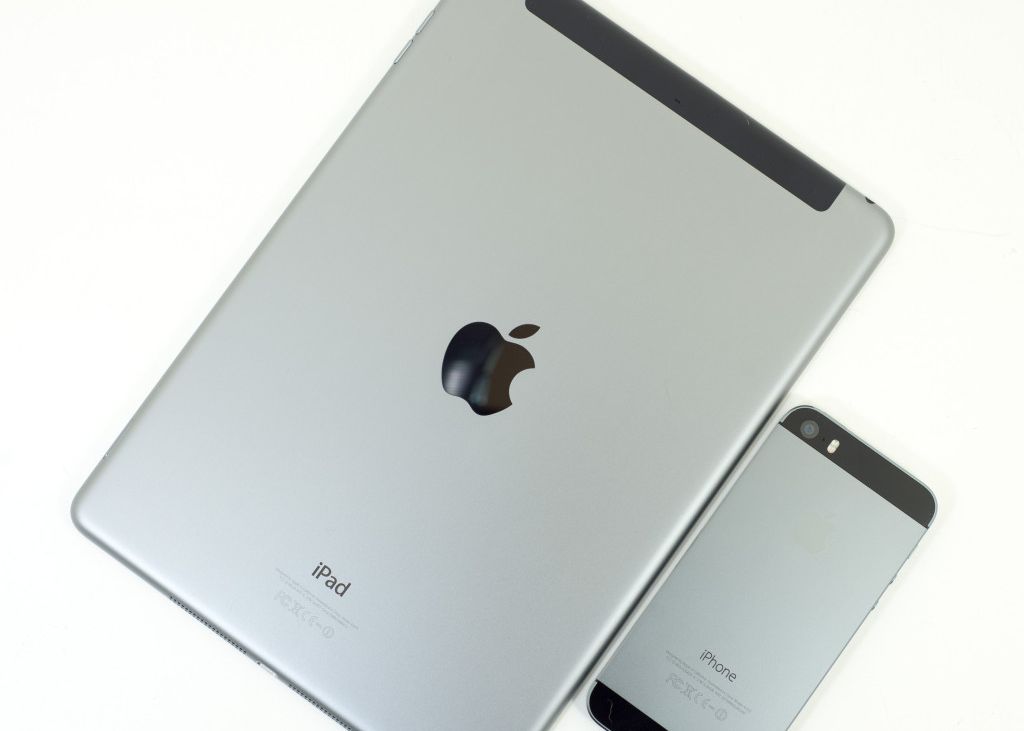 Apple Ar Putea Lansa In Luna Mai Iphone Ul Cu Ecran De 6 Inci