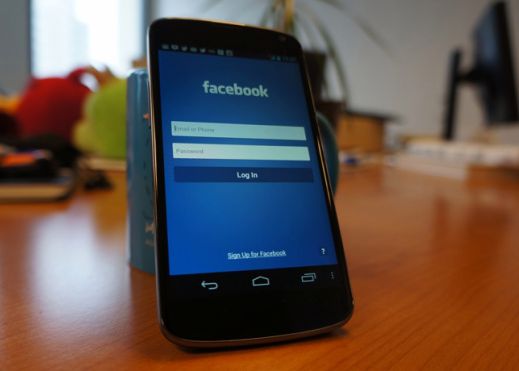 Operatorul de telefonie mobila care va asigura din 2014 acces gratuit la Facebook pentru toti abonatii sai Operatorul De Telefonie Mobila Care Va Asigura Din 2014 Acces Gratuit La Facebook Pentru Toti Abonatii