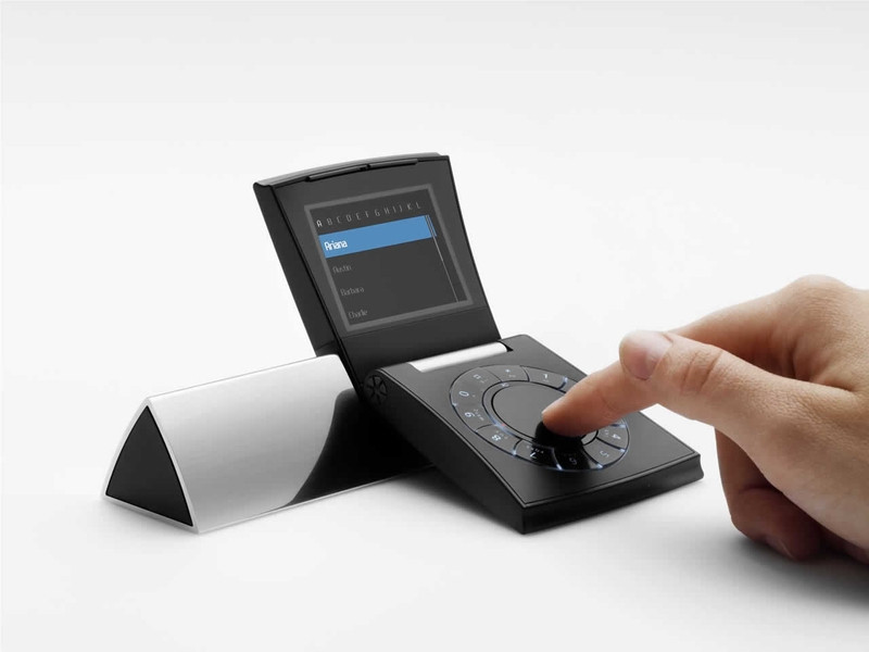 Cele mai urate si mai ciudate telefoane din istorie. GALERIE FOTO