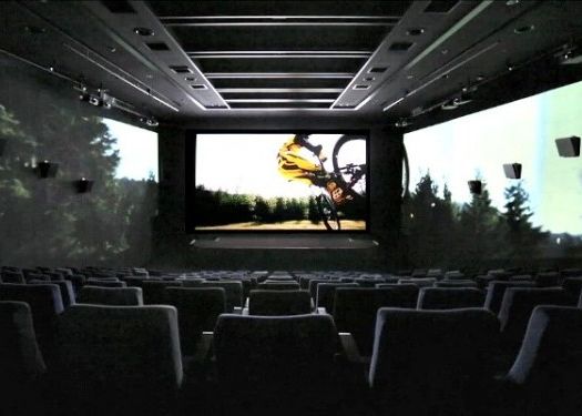 Cum Arata Noul Ecran De Cinema De 270 De Grade Experienta Absoluta In Vizionarea Unui Film