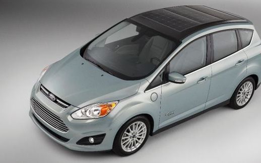 Ford prezinta automobilul ale carui baterii electrice se incarca cu ajutorul energiei solare VIDEO Ford Prezinta Automobilul Ale Carui Baterii Electrice Se Incarca Cu Ajutorul Energiei Solare Video