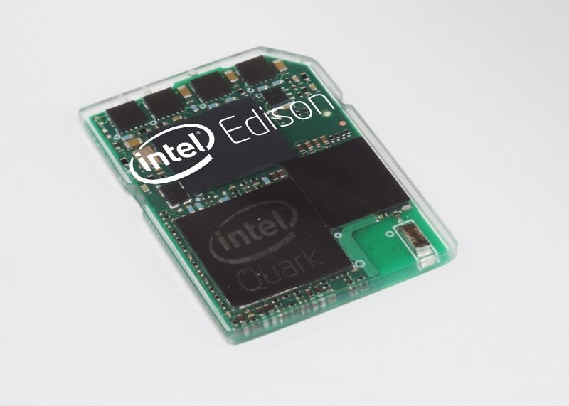 Intel Edison Lansat Acum Cel Mai Mic Calculator Din Lume Are Marimea Unui Card Sd