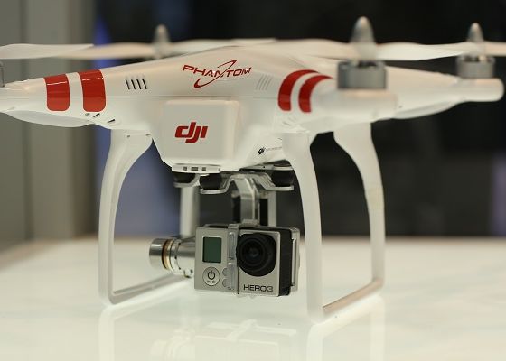 Paradox romanesc. Dronele nu mai pot filma. Au nevoie de un certificat care nu exista Dronele Nu Pot Filma In Romania Au Nevoie De Un Certificat Care Nu Exista