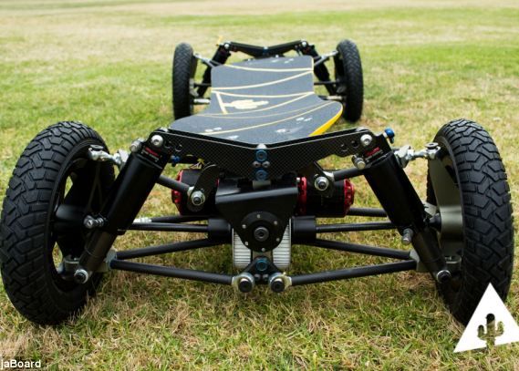 Baja Board, skate-ul cu motor care poate ajunge la viteze de pana la 50 de km/h VIDEO Baja Board Skate Ul Cu Motor Care Poate Ajunge La Viteze De Pana La 50 De Km H Video