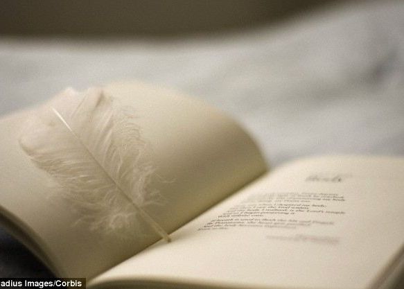 Fluency Robotul Care Scrie Poeme Dupa Ce L A Studiat Pe Shakespeare