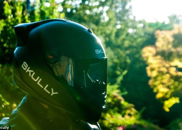 Motociclistii Merita Mai Multa Siguranta Tocmai De Aceea S A Inventat Casca Inteligenta