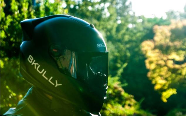 Motociclistii merita mai multa siguranta. Tocmai de aceea s-a inventat casca inteligenta Motociclistii Merita Mai Multa Siguranta Tocmai De Aceea S A Inventat Casca Inteligenta