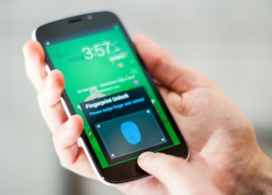 Samsung Galaxy S5 Va Veni Cu Senzor De Amprenta Care Functioneaza Diferit Fata De Iphone 5s Ce Se Stie