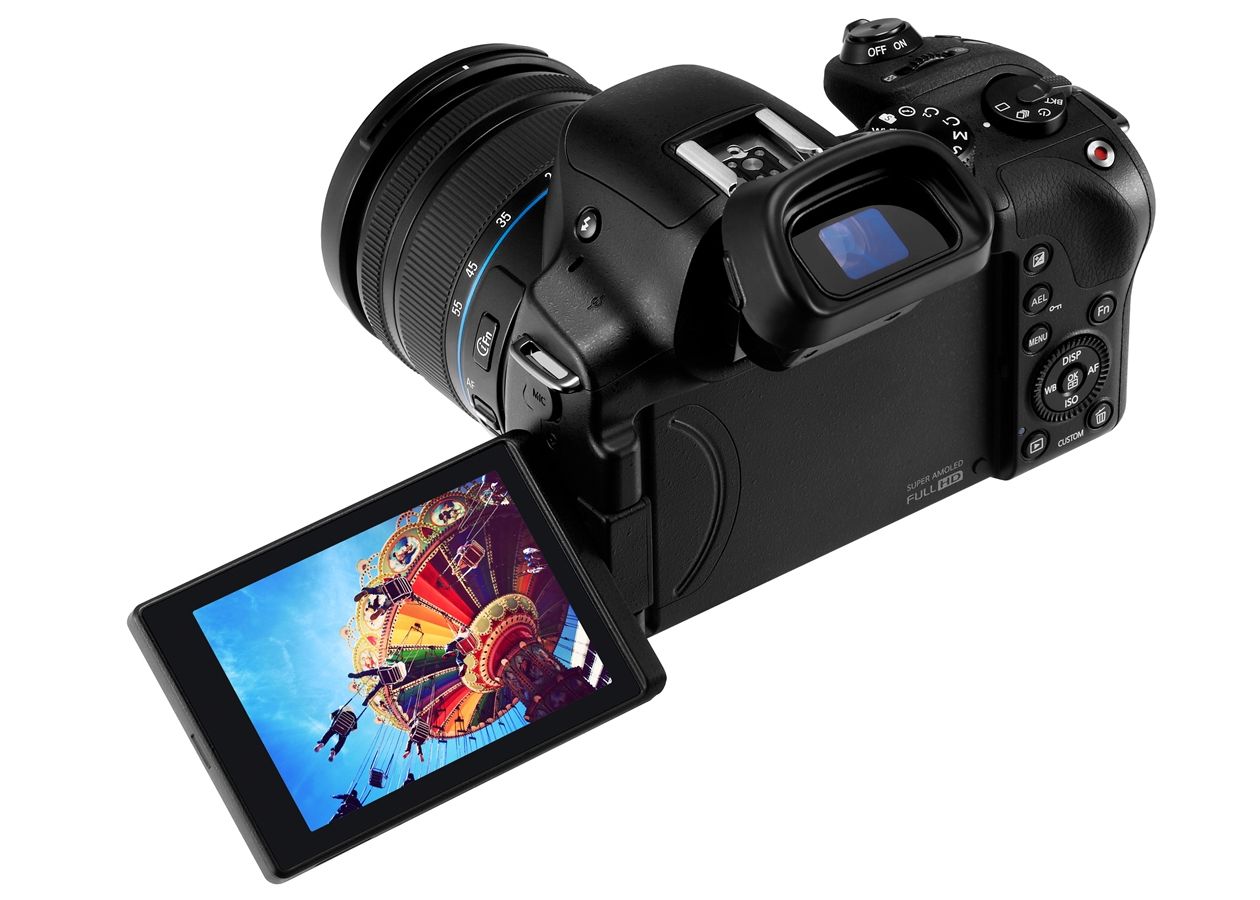 Samsung Nx30 A Ajuns In Romania Camera Smart Are 20 3mp