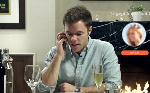 Tickle Aplicatia Care Te Poate Scapa De O Intalnire Nedorita